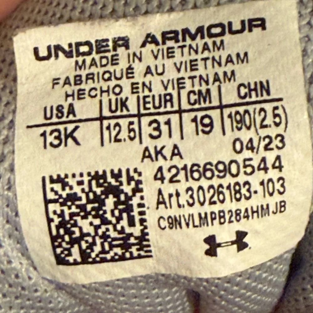 Under Armour Kids BPS Assert 10 AC LZR Sneakers